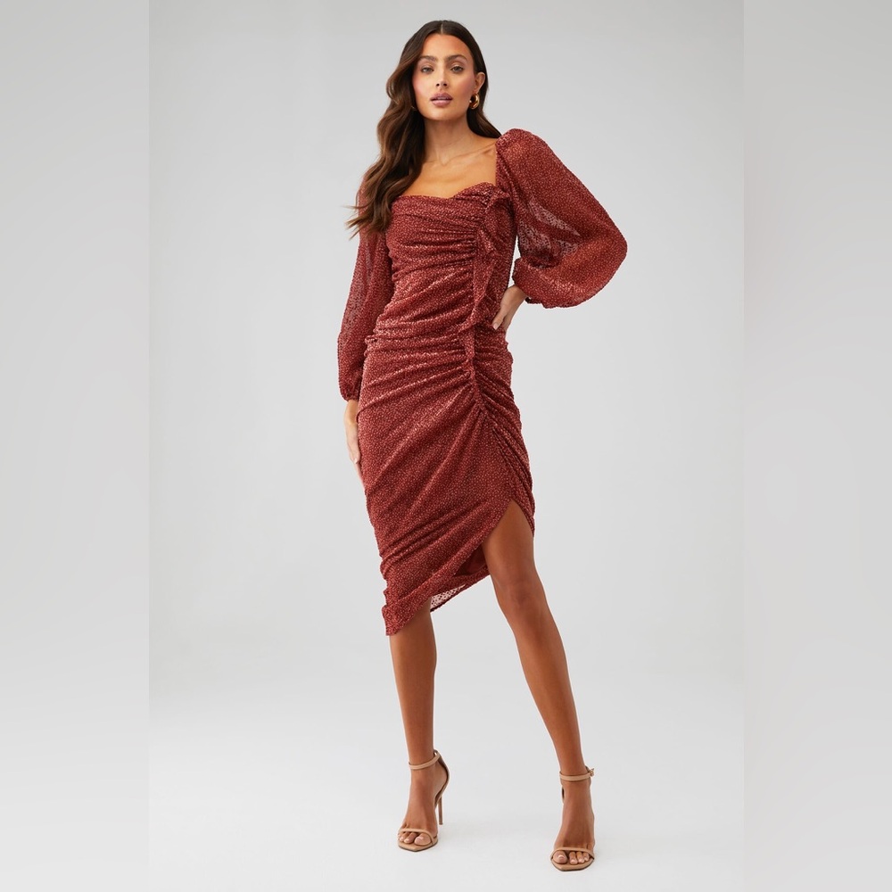 Astr Rust Red Ruched Midi Dress with Puff Sleeves
